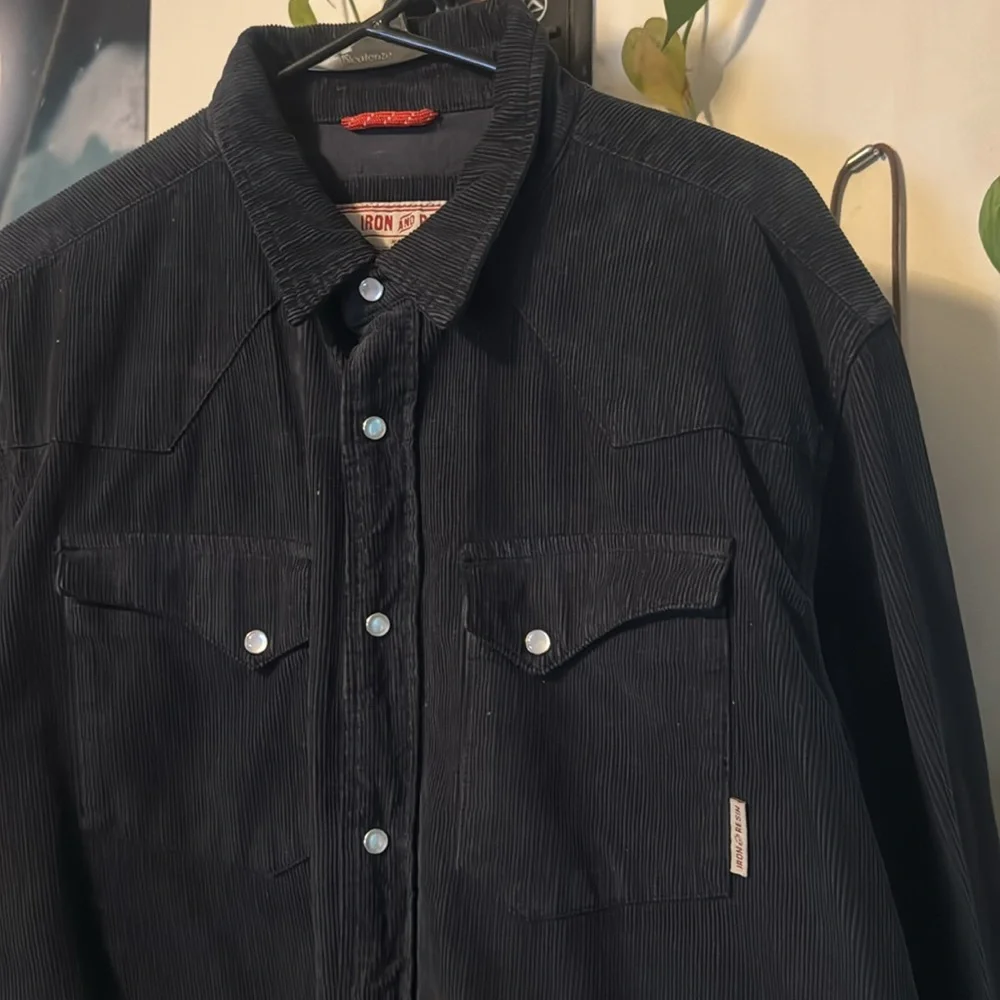 Iron & Resin Ojai Corduroy button up shirt - Picture 2 of 4